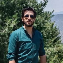 Junaid Khan photo